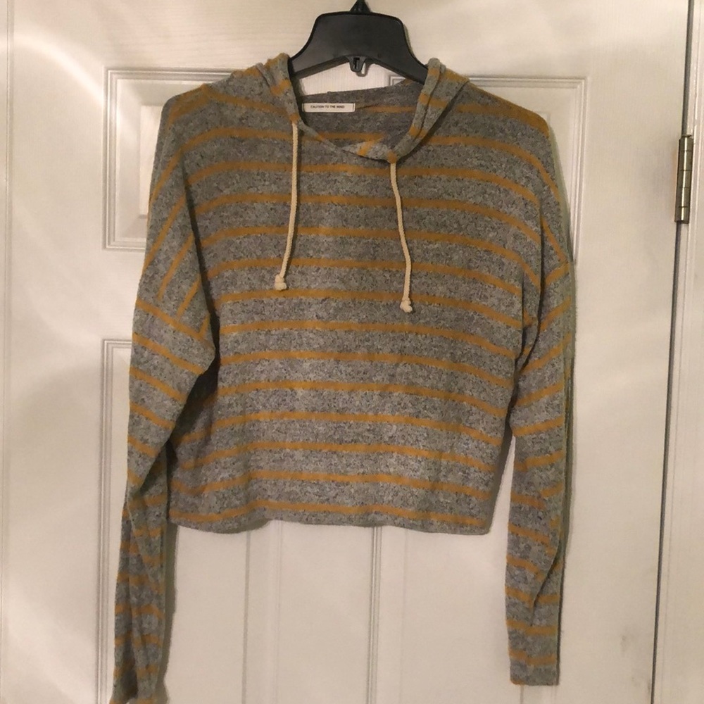 Crop hoodie with draw strings
